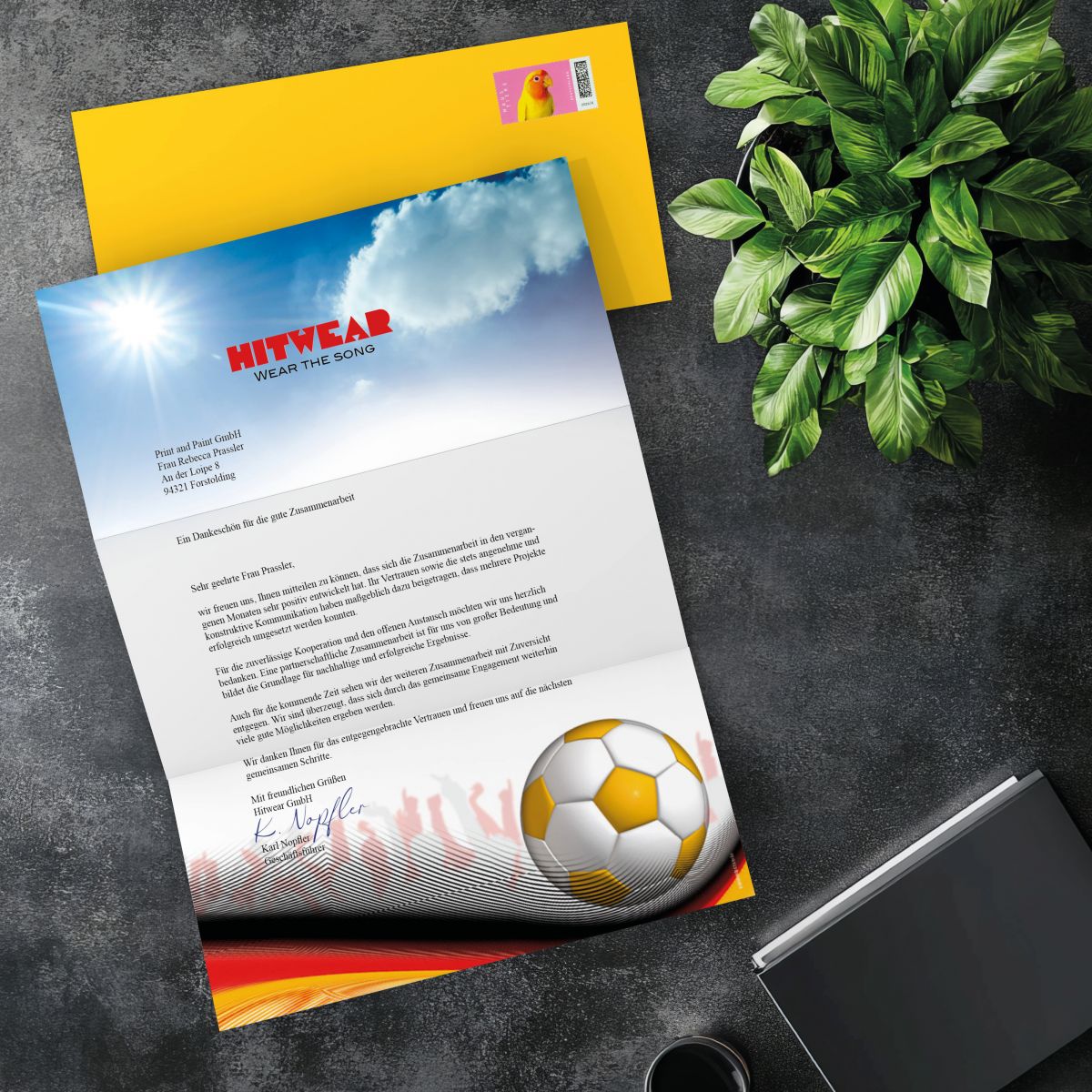 Briefpapier Fußball-WM mit adressiertem und frankiertem DIN Lang Umschlag