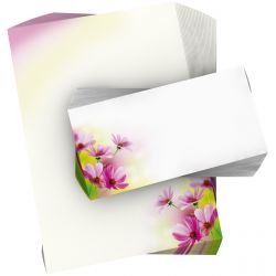 Motivpapier Sommerblumen DIN A4 – Leichte Sommerblüten am unteren Rand lassen viel freie Fläche und wirken freundlich und unbeschwert